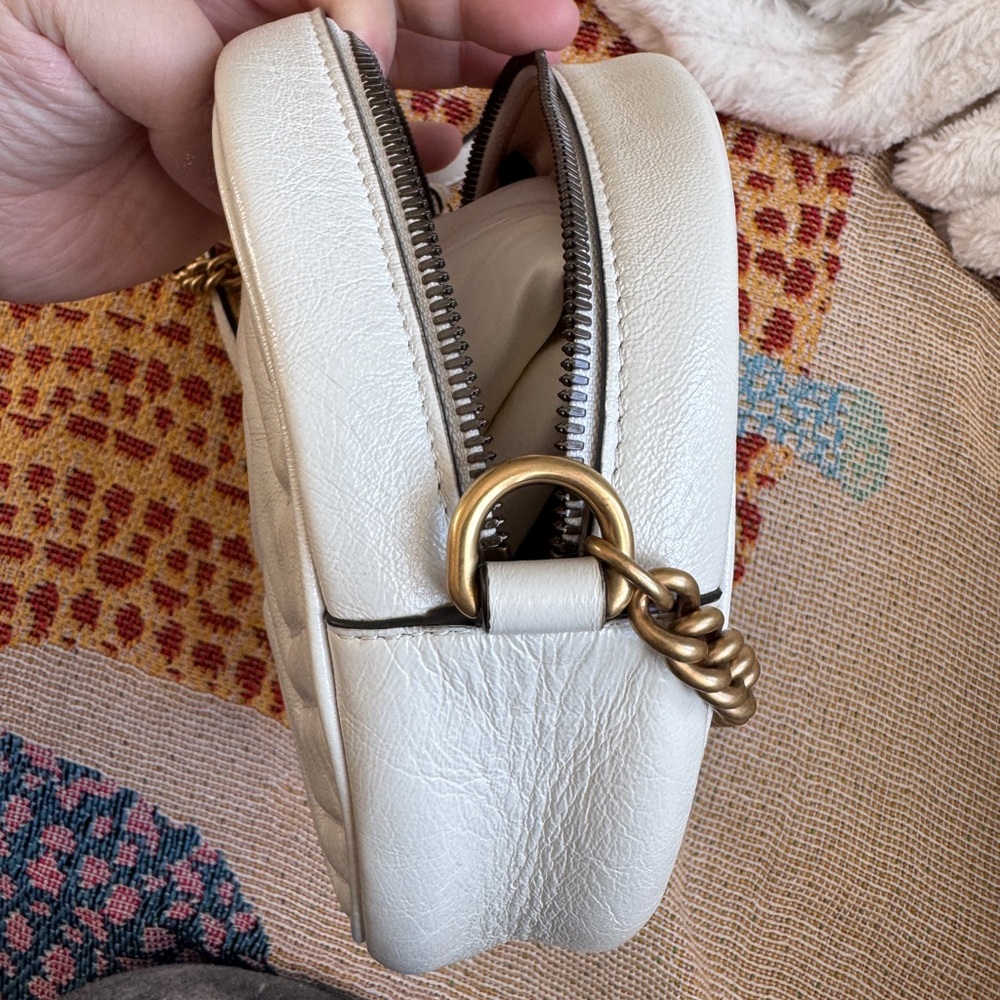 Authentic Gucci Marmont round bag crossbody - Picture 4 of 12